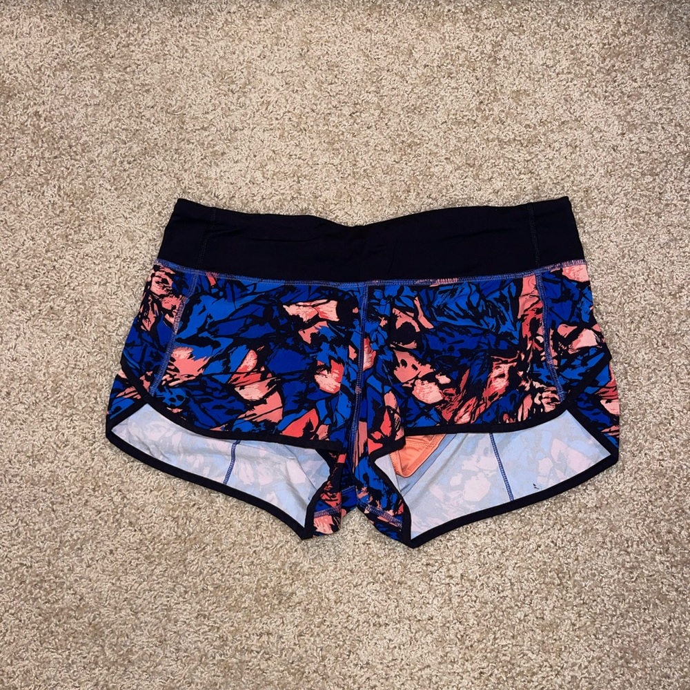 Lululemon Speed Up Low Rise Lined Short 2.5” Size 8